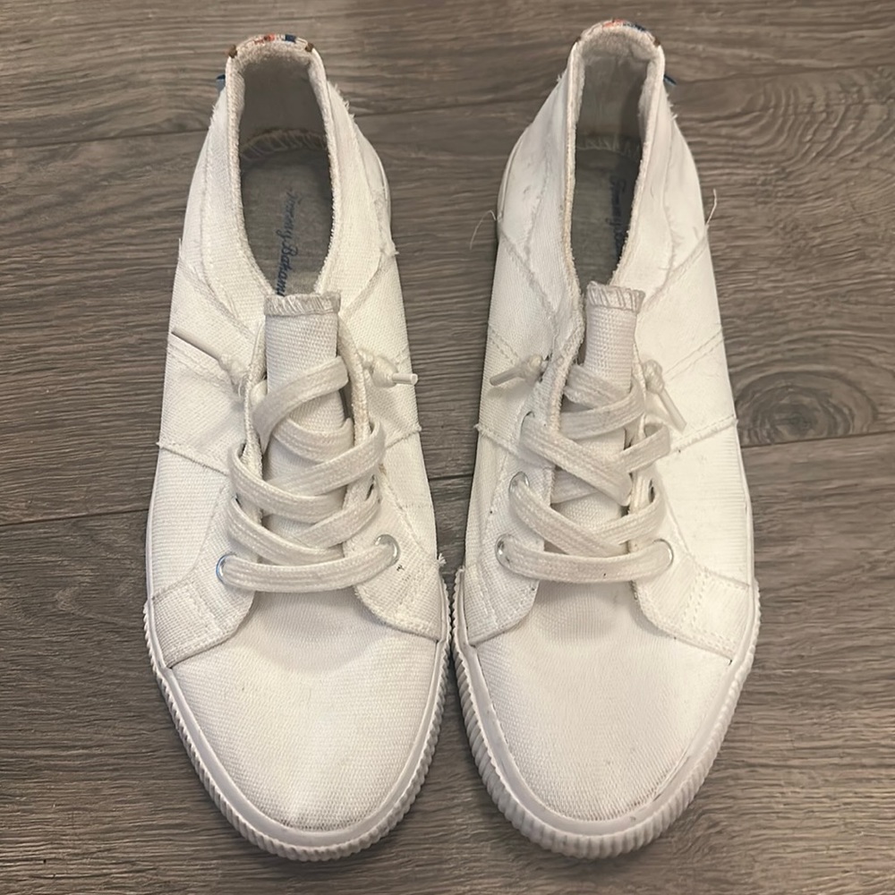 Tommy Bahama women’s white slip on shoes